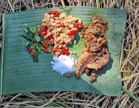 Hen’up achar (bamboo shoot pickle); 